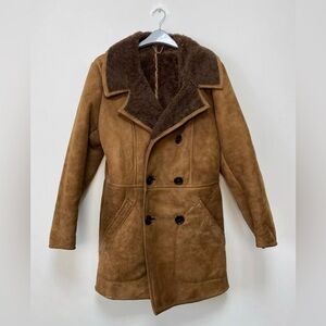 Double breasted shearlings coat